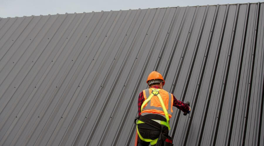 Expert top industrial roofings services in Manlius, IL